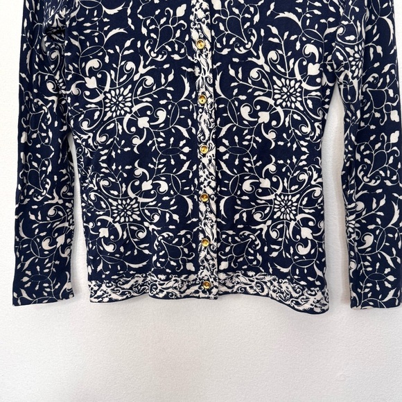J. McLaughlin Women’s Blue/White Patterned Gold Button Closure Cardigan Sweater - Picture 4 of 11